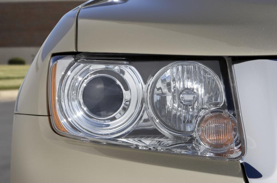  Jeep Grand Cherokee 2011 года  (фото 16 из 91)